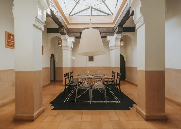 Villa Le Perroquet Bleu