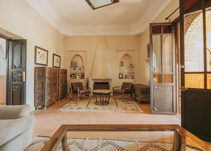 Villa Le Perroquet Bleu